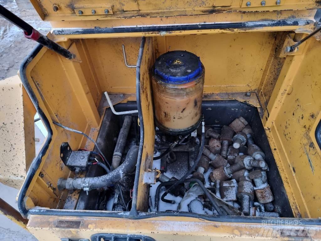 Volvo EC 700 B LC Гусеничні екскаватори
