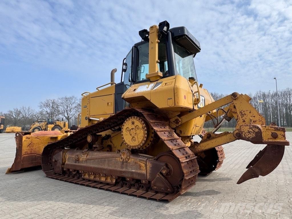 CAT D6N XL Гусеничні бульдозери