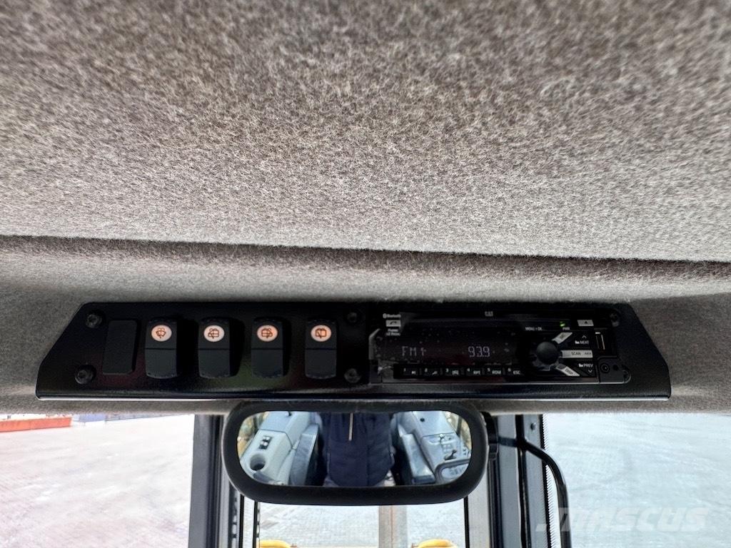 CAT D6N XL Гусеничні бульдозери