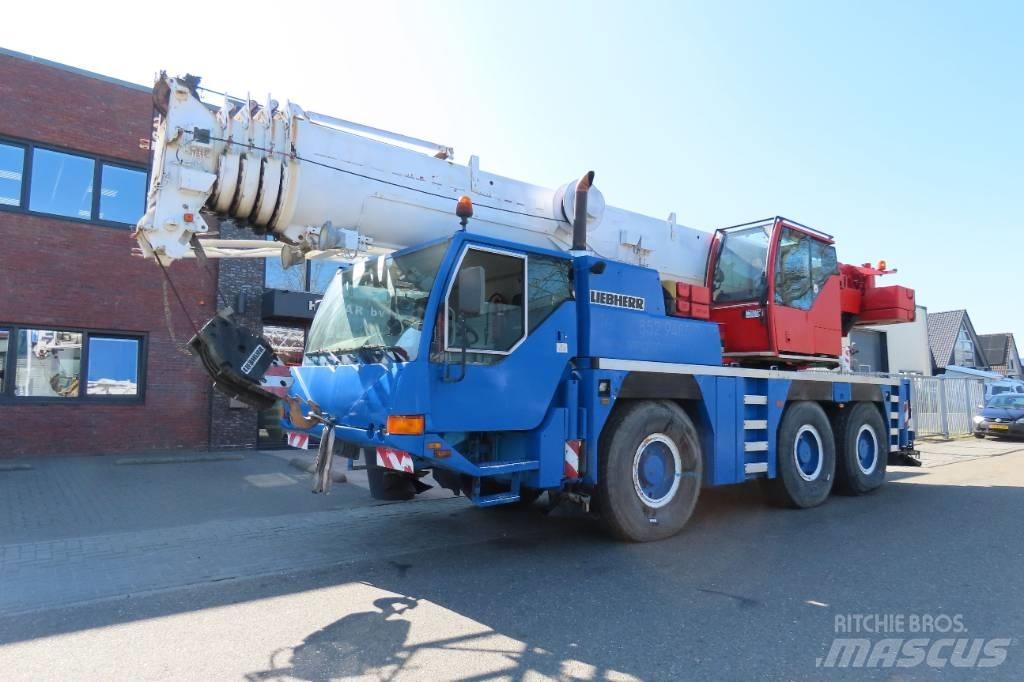 Liebherr LTM 1055-1 автокрани