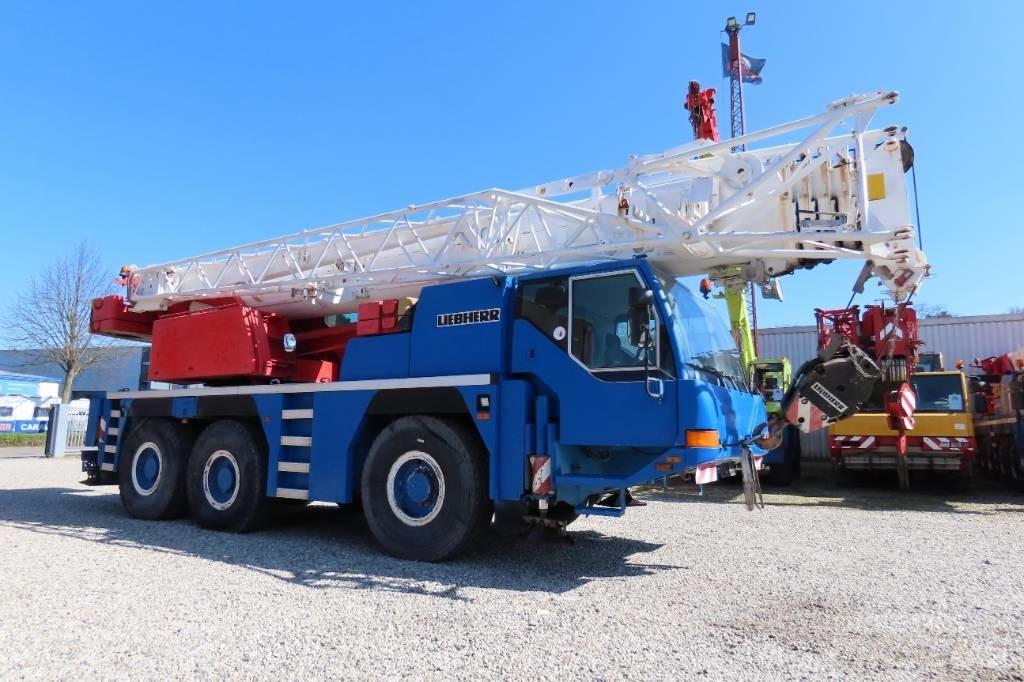 Liebherr LTM 1055-1 автокрани