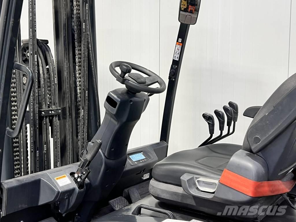 Doosan B50XC-7 Електронавантажувачі