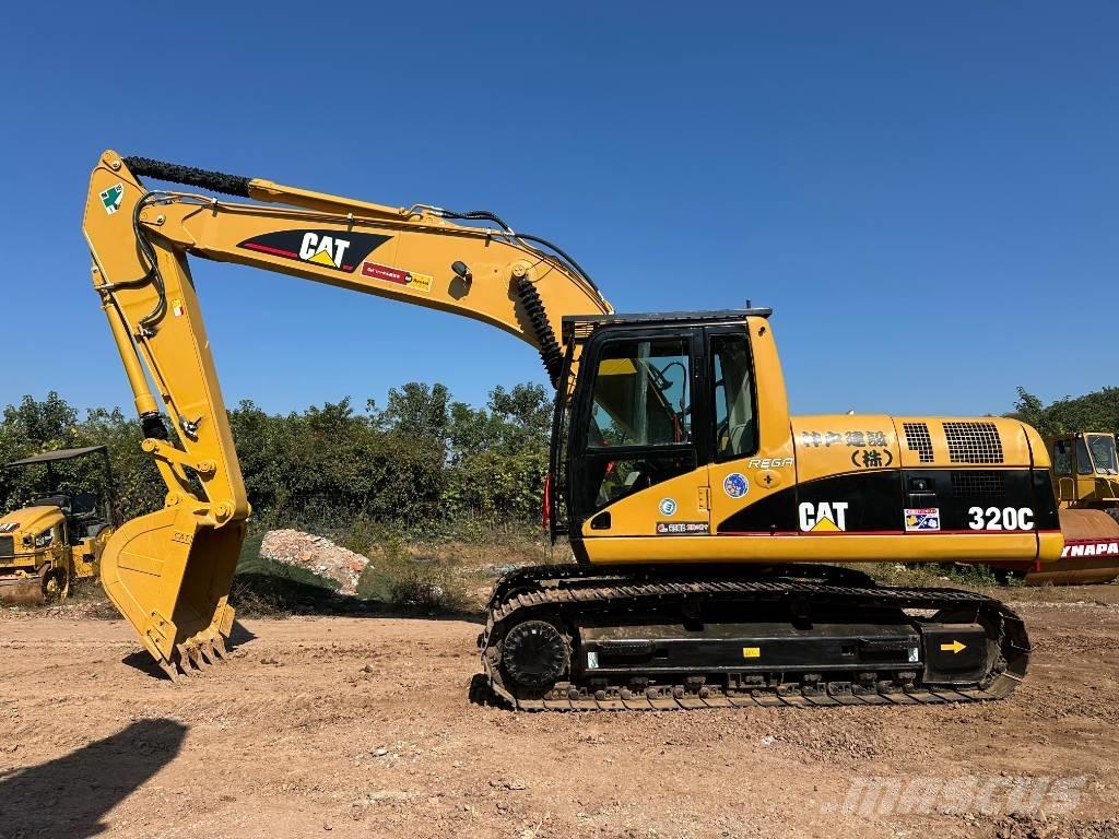 CAT 320CL Гусеничні екскаватори
