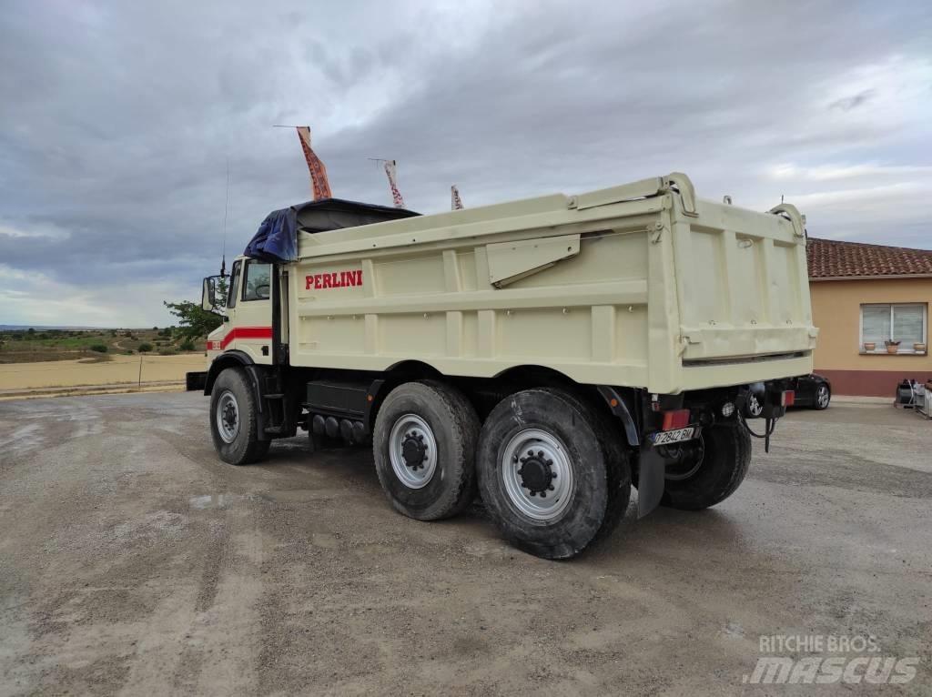 Perlini 131.33D2/C2 Вантажівки / спеціальні