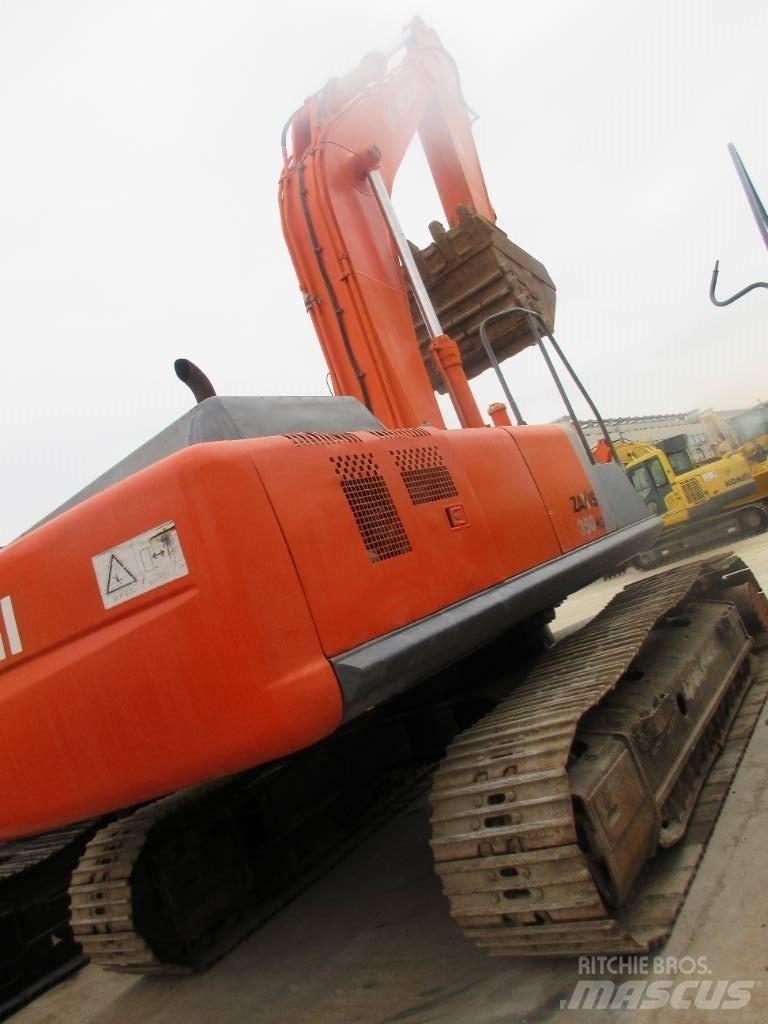 Hitachi Zaxis 200-3G Гусеничні екскаватори