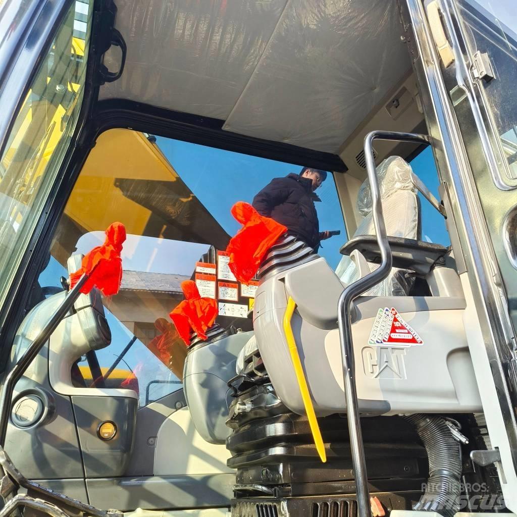 CAT CAT340d Гусеничні екскаватори