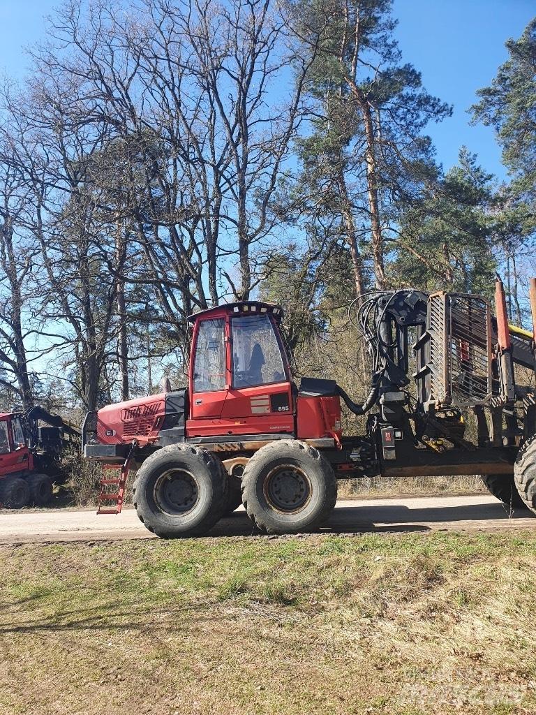 Komatsu 895 Форвардери
