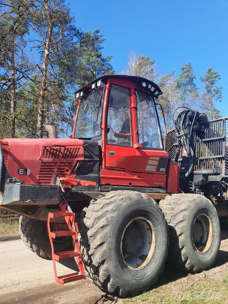 Komatsu 895 Форвардери