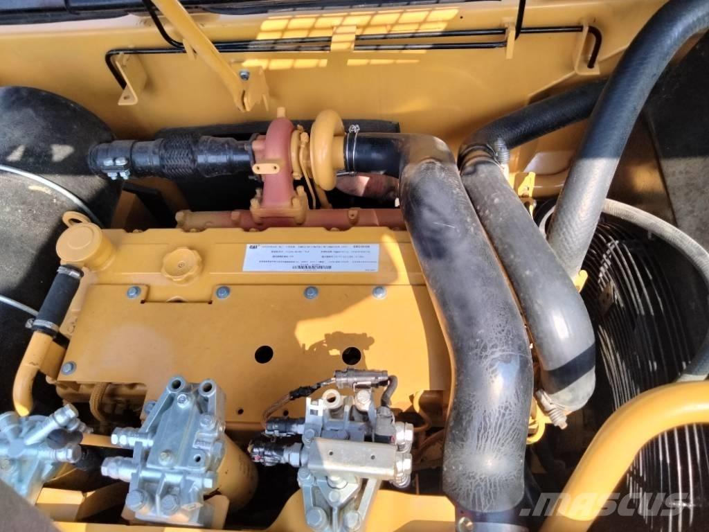 CAT 320 D Гусеничні екскаватори