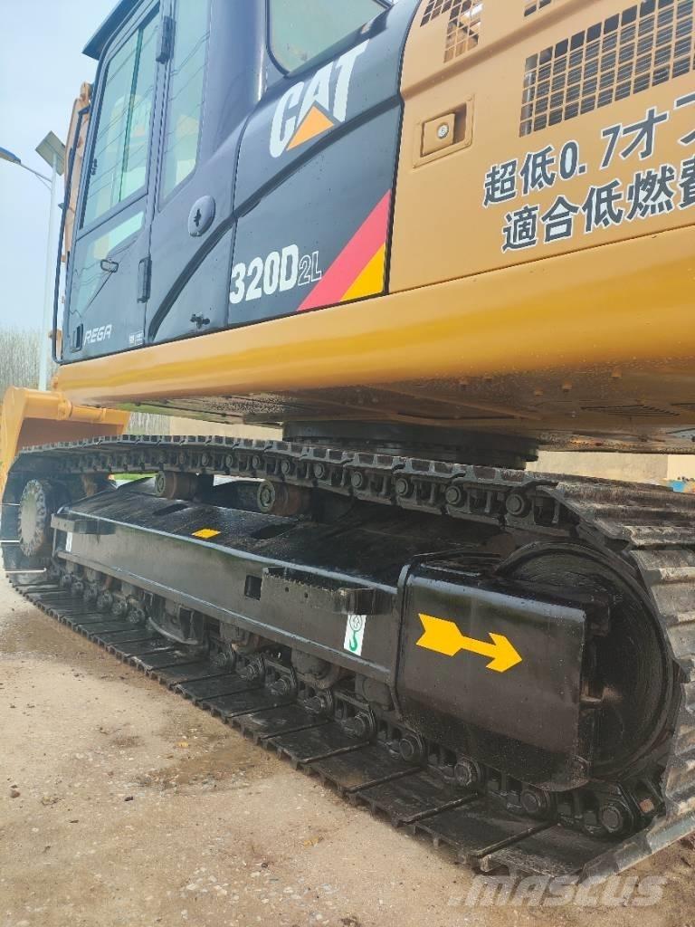 CAT 320 D Гусеничні екскаватори