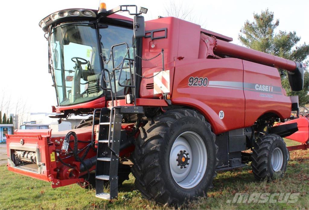 Case IH AF 9230 Зернозбиральні комбайни