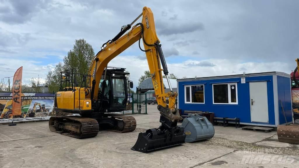 JCB JS 130 LC Гусеничні екскаватори