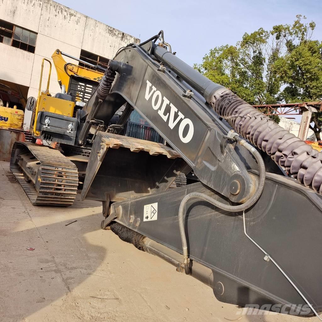 Volvo EC 210 D Гусеничні екскаватори