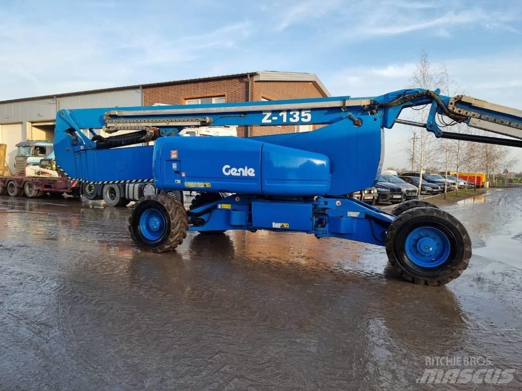 Genie Z 135 4x4 Колінчаті підйомники