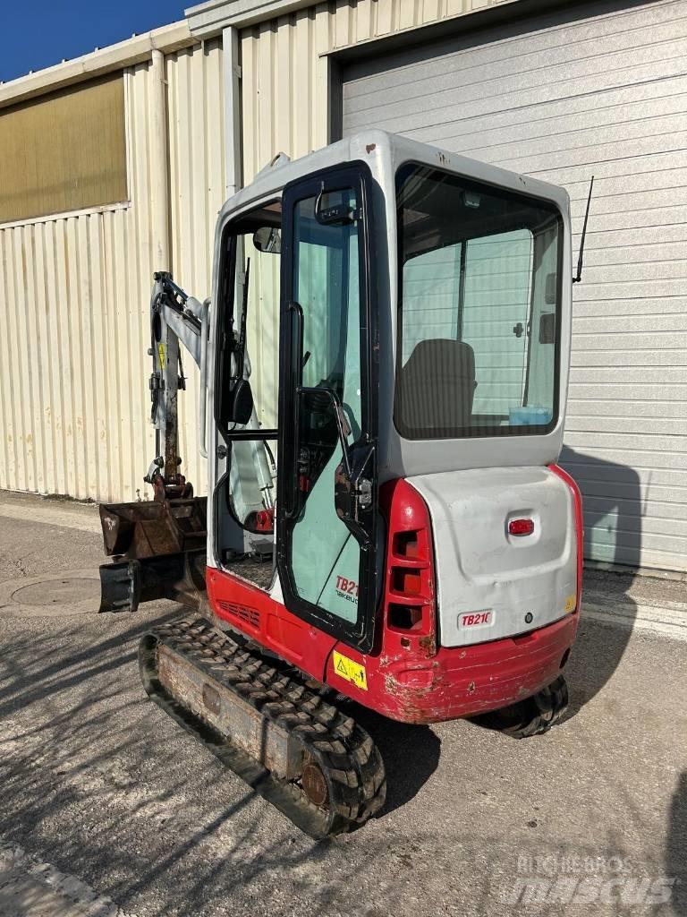 Takeuchi TB216 Міні-екскаватори < 7т