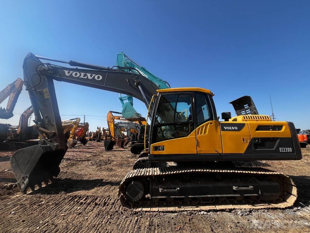 Volvo EC 220 Гусеничні екскаватори