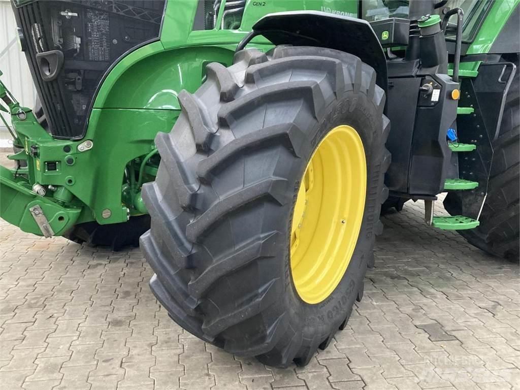 John Deere 7R 310 Трактори