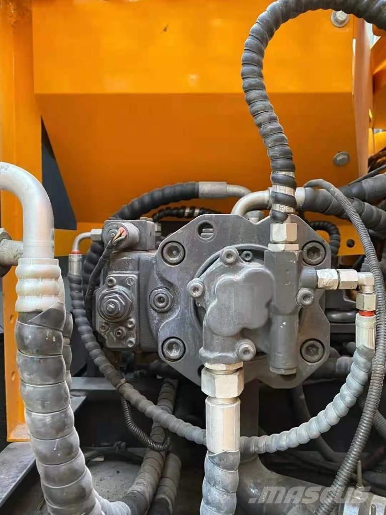 Sany SY 135 C Гусеничні екскаватори