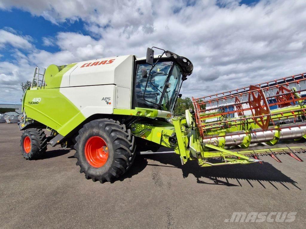 CLAAS Tucano 430 Зернозбиральні комбайни