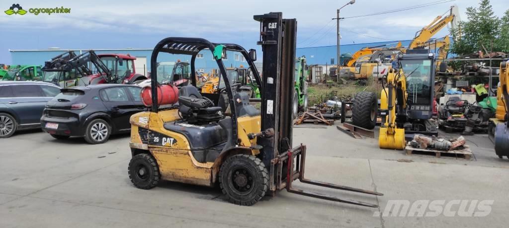 CAT GP 25 N Газові навантажувачі