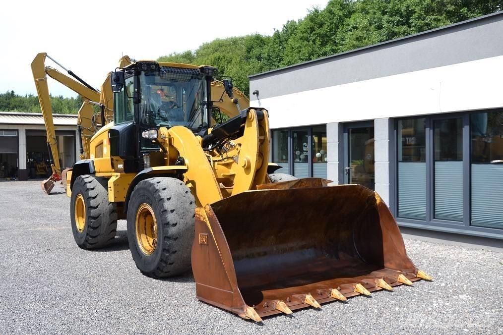 CAT 938 M Фронтальні навантажувачі