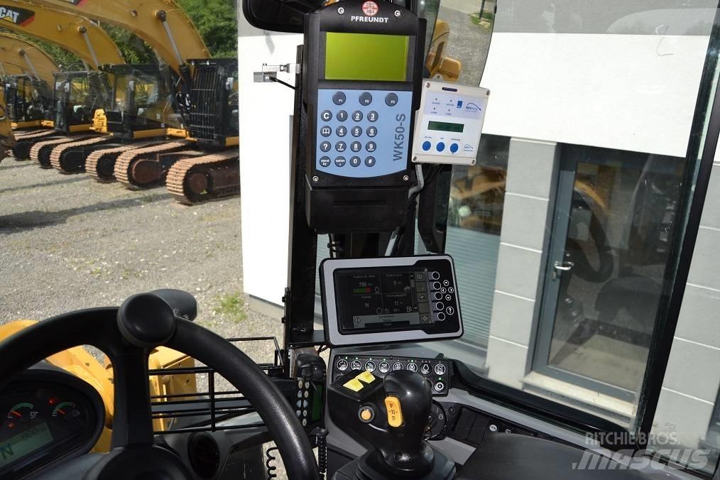 CAT 938 M Фронтальні навантажувачі