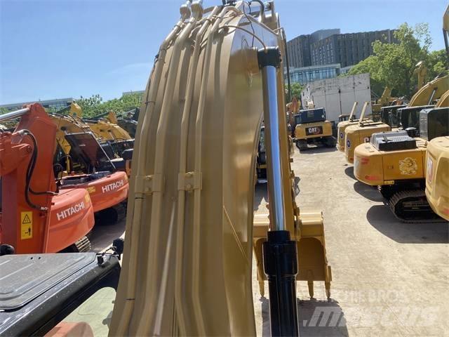 CAT 330 GC Гусеничні екскаватори