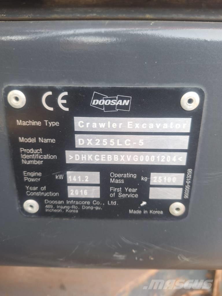 Doosan DX 255 LC-5 Гусеничні екскаватори