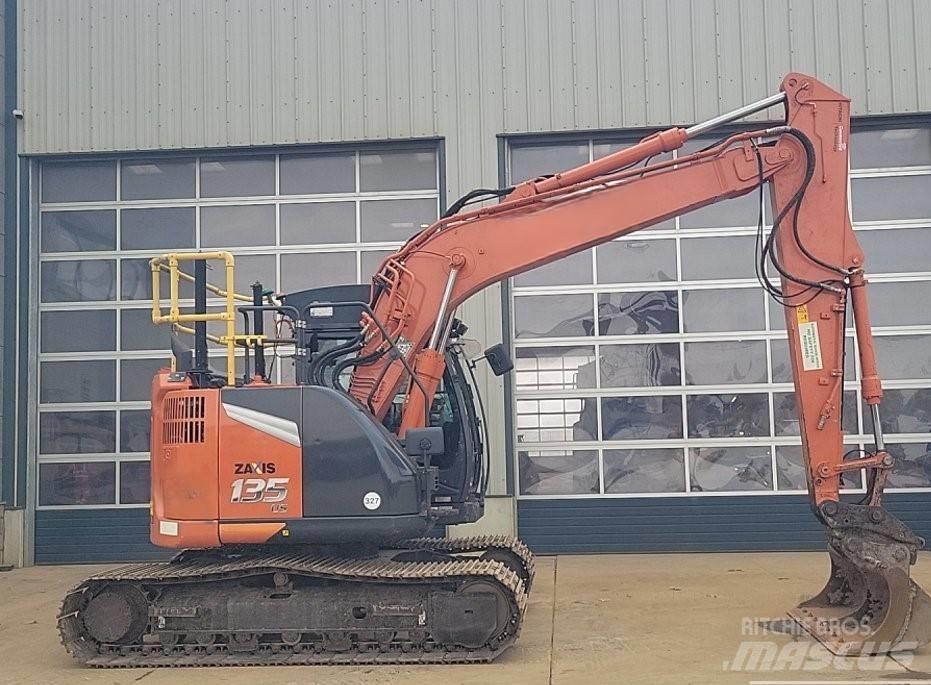 Hitachi ZX135US-7 Гусеничні екскаватори