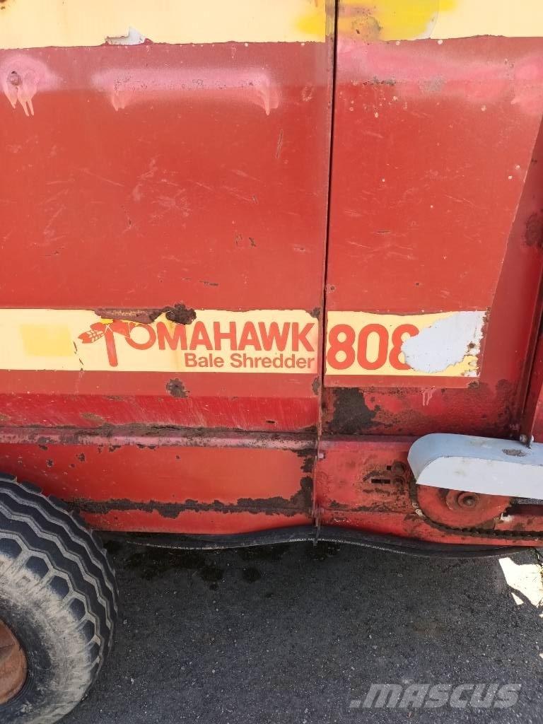 Tomahawk 808 Роздрібнювачі, різаки і розпаковувачі тюків