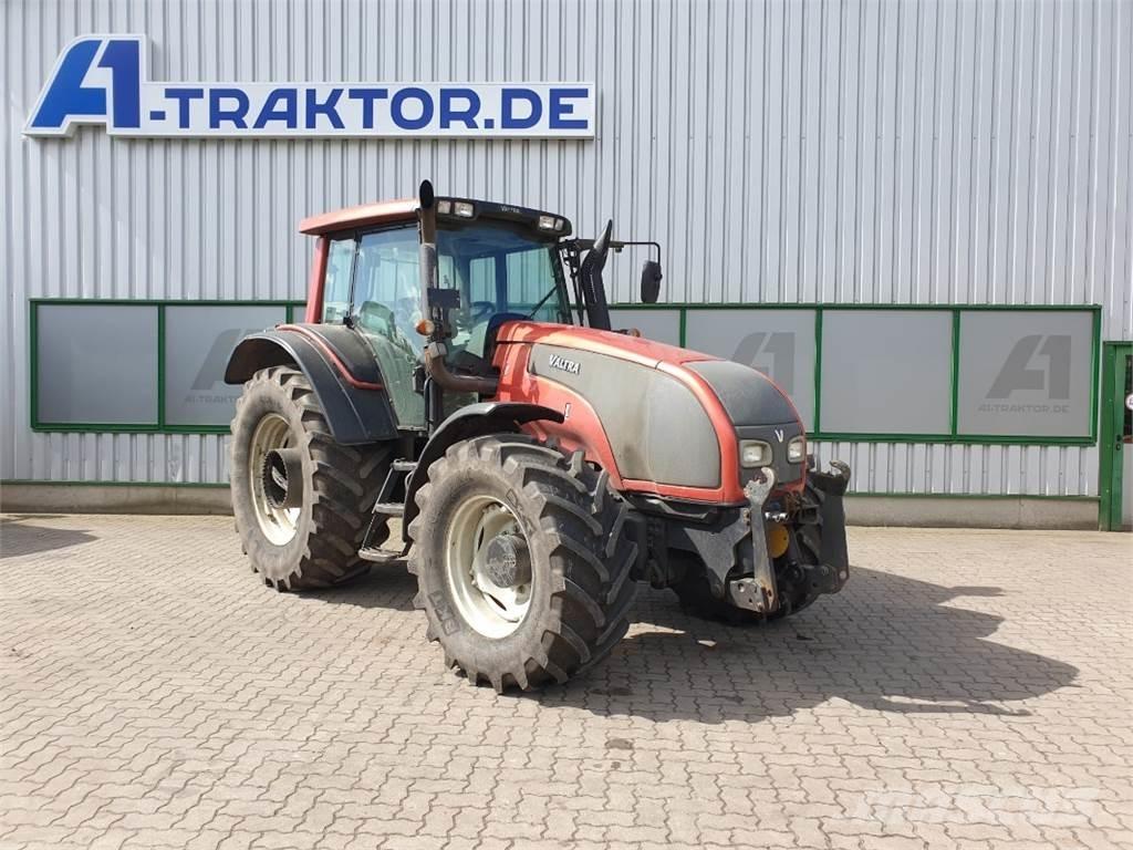 Valtra T151 Трактори