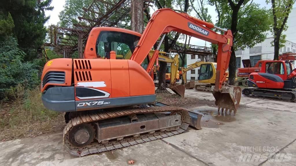 Doosan DX 75-9 C Гусеничні екскаватори