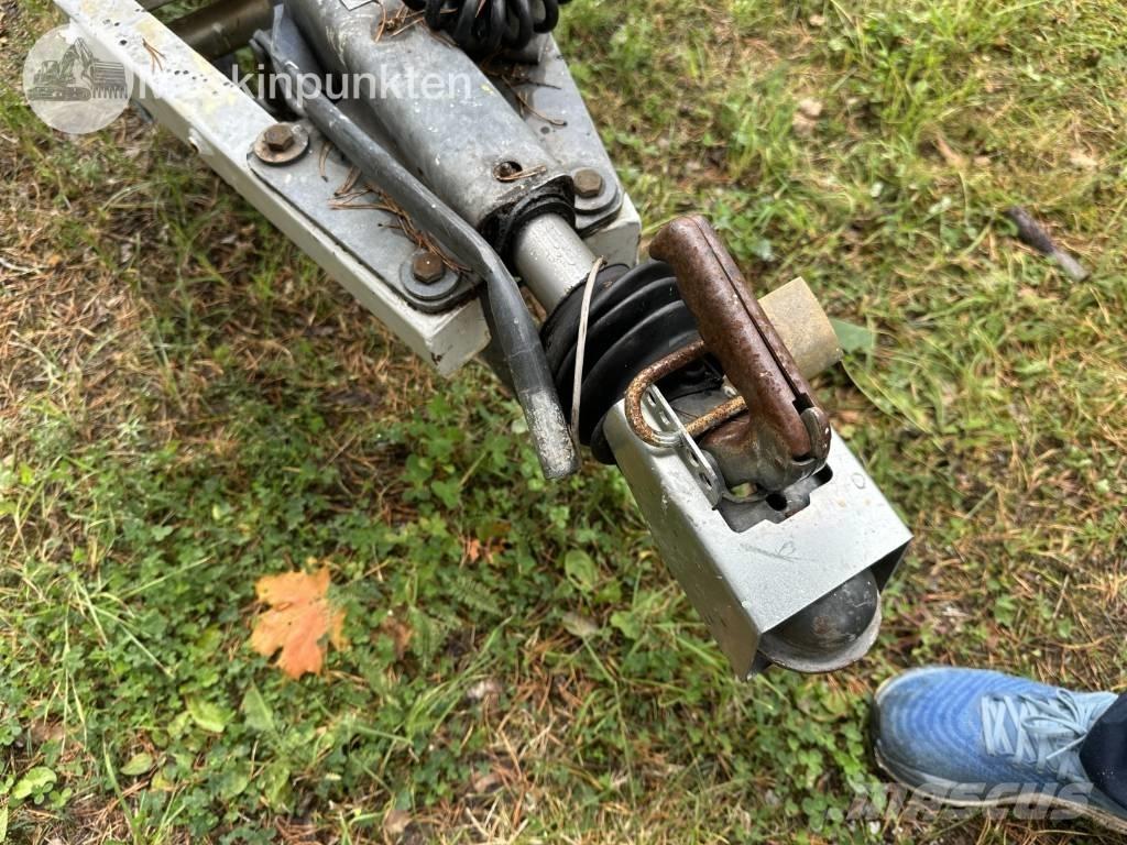 Dino 180 T Вишки-причепи