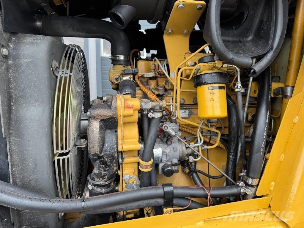 CAT 428 C Екскаватори-навантажувачі