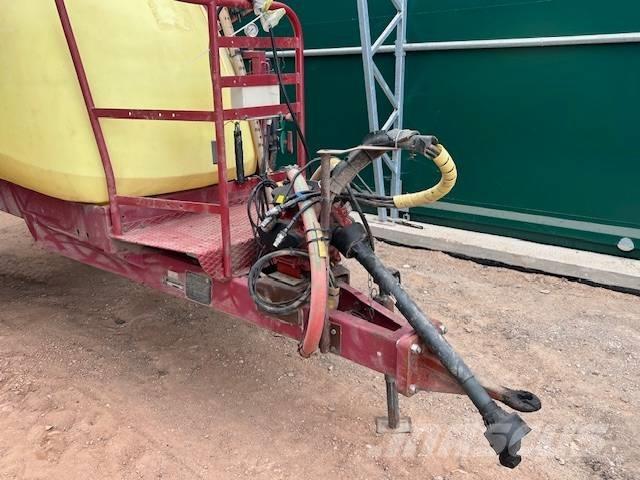 Hardi Ranger 2500 Причіпні обприскувачі