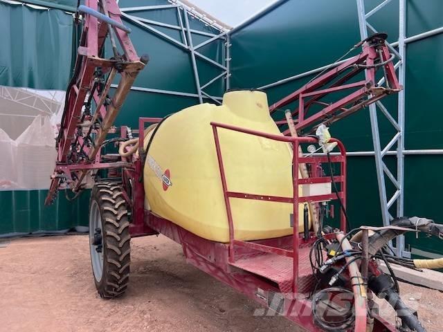 Hardi Ranger 2500 Причіпні обприскувачі