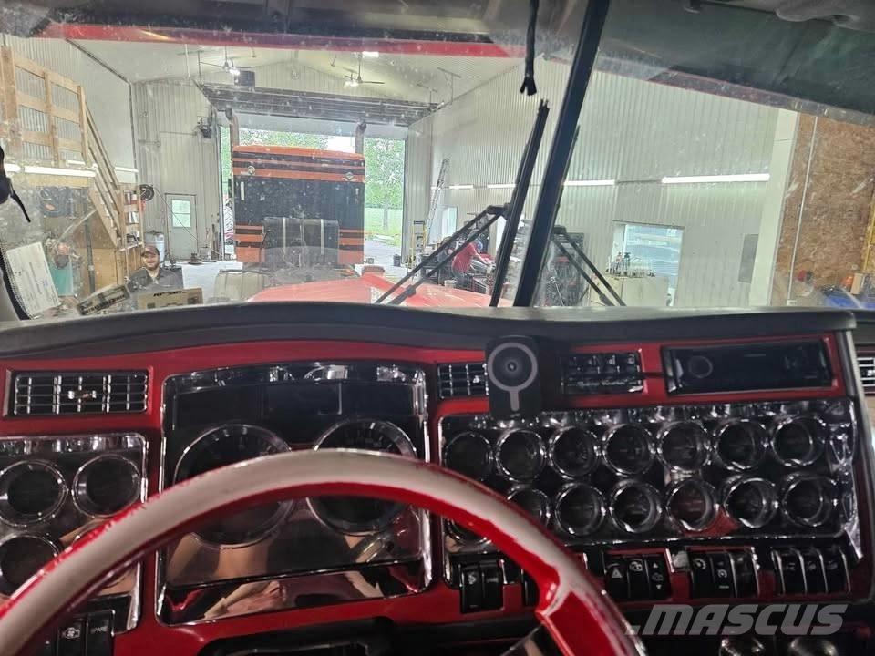 Kenworth W 900 L Тягачі