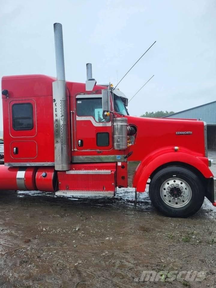 Kenworth W 900 L Тягачі