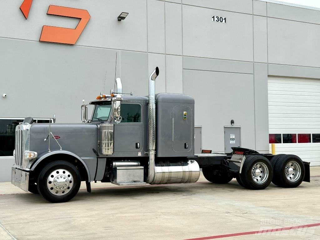 Peterbilt 389 Тягачі