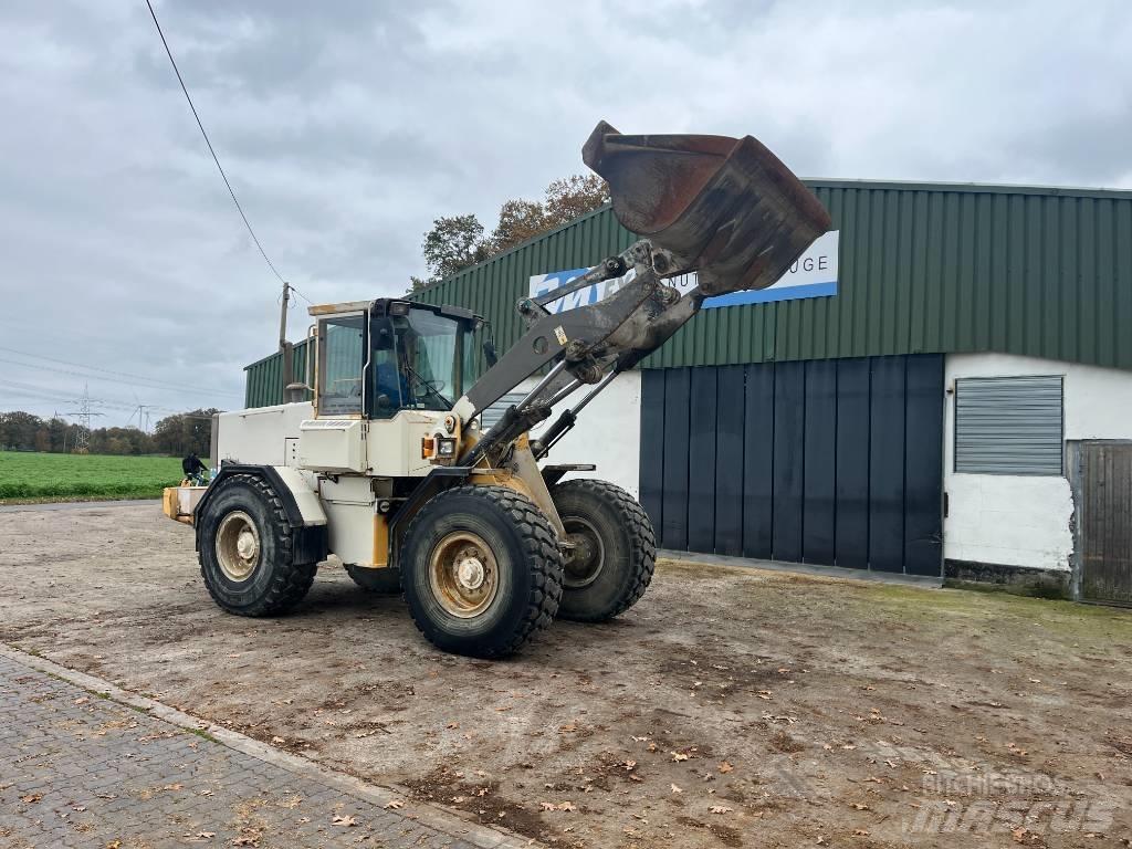 Volvo L 70 C Екскаватори-навантажувачі