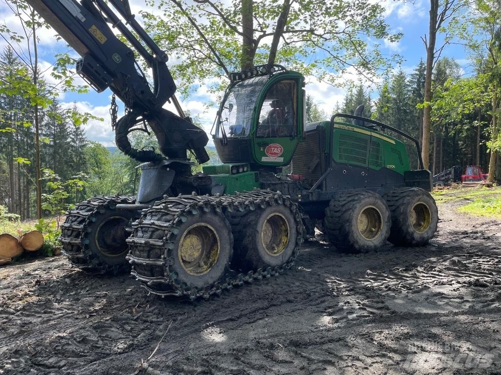 John Deere 1270G 8WD Харвестери