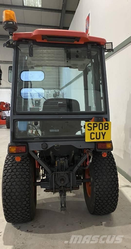 Kubota B2530 Трактори