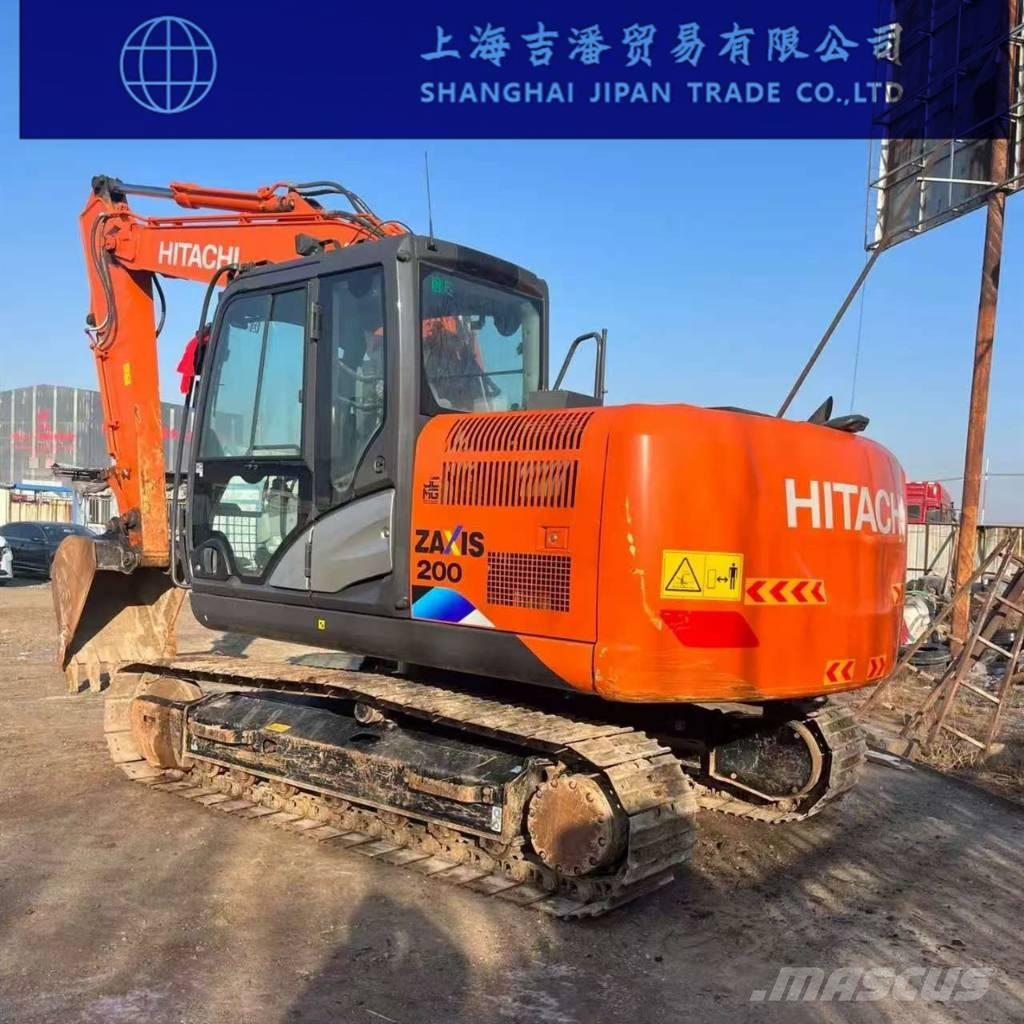Hitachi ZX 200 Гусеничні екскаватори