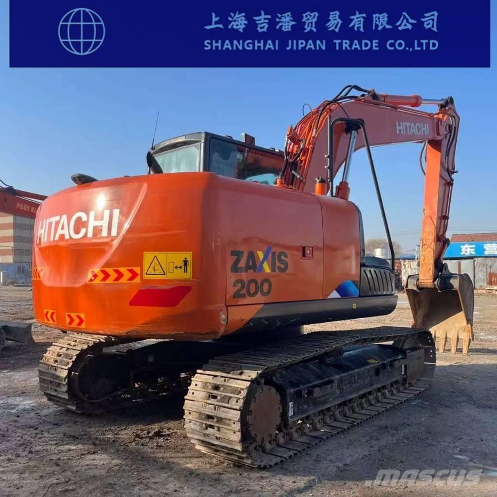 Hitachi ZX 200 Гусеничні екскаватори