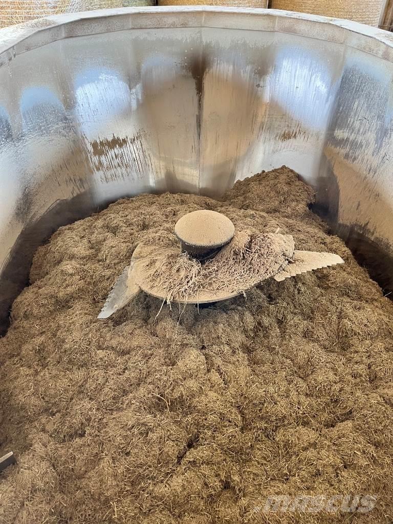  Pagliari Thv 116 Завантажувачі змішувальних машин