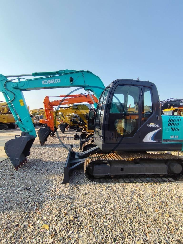 Kobelco SK 75 Гусеничні екскаватори