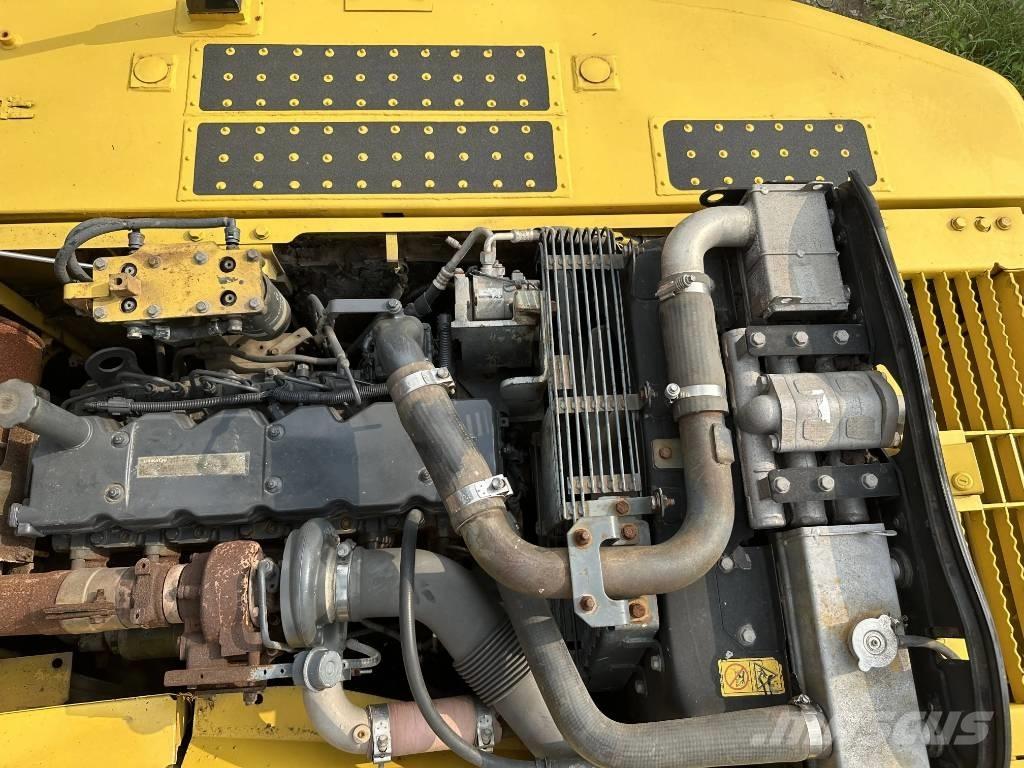 Komatsu PC240-8 Гусеничні екскаватори