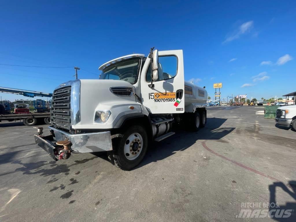 Freightliner 108 SD Поливальні машини