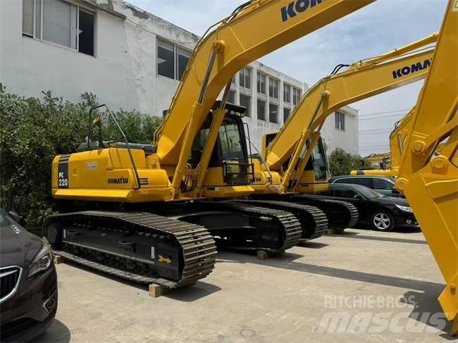 Komatsu PC 220 Гусеничні екскаватори
