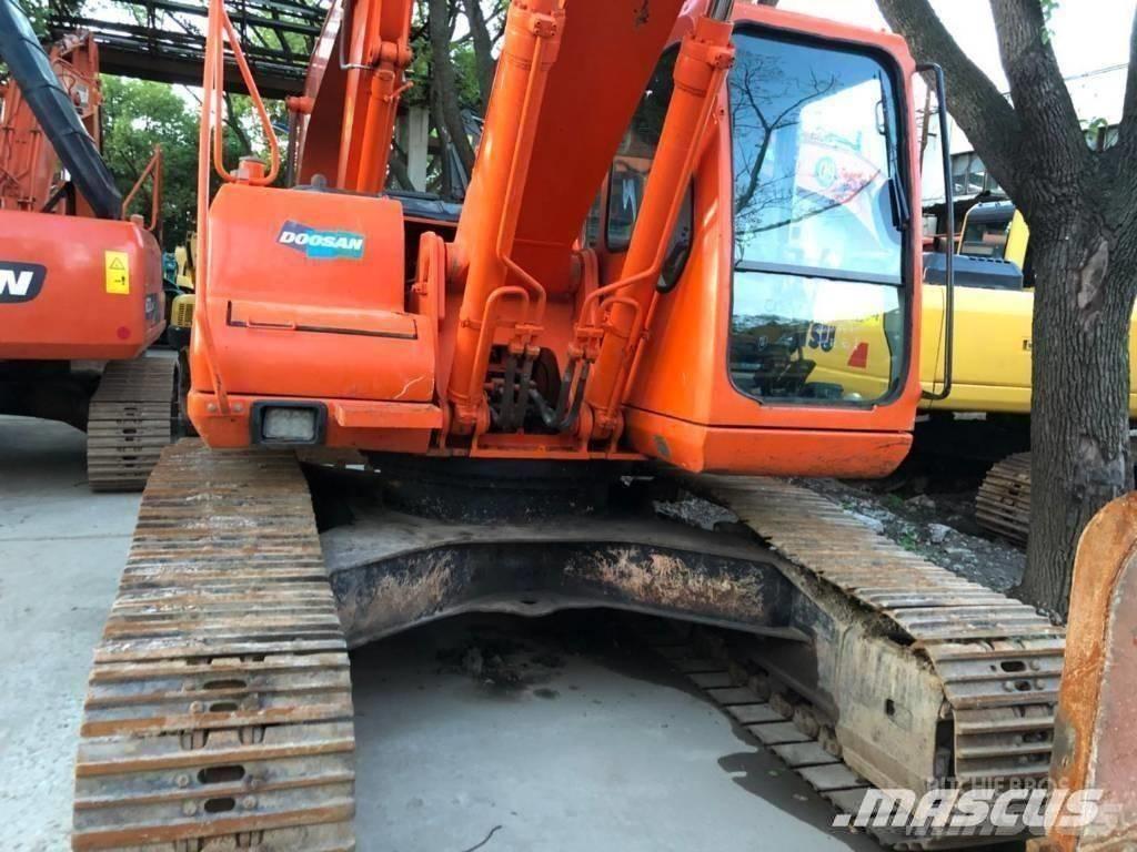 Doosan 220-7 Гусеничні екскаватори